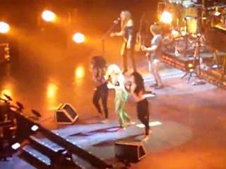 Shakira à Bercy le 06/12/10 - "Loca"