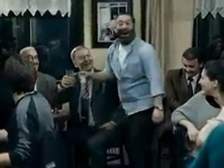 Cem Yılmazdan Süper Karadeniz Türküsü