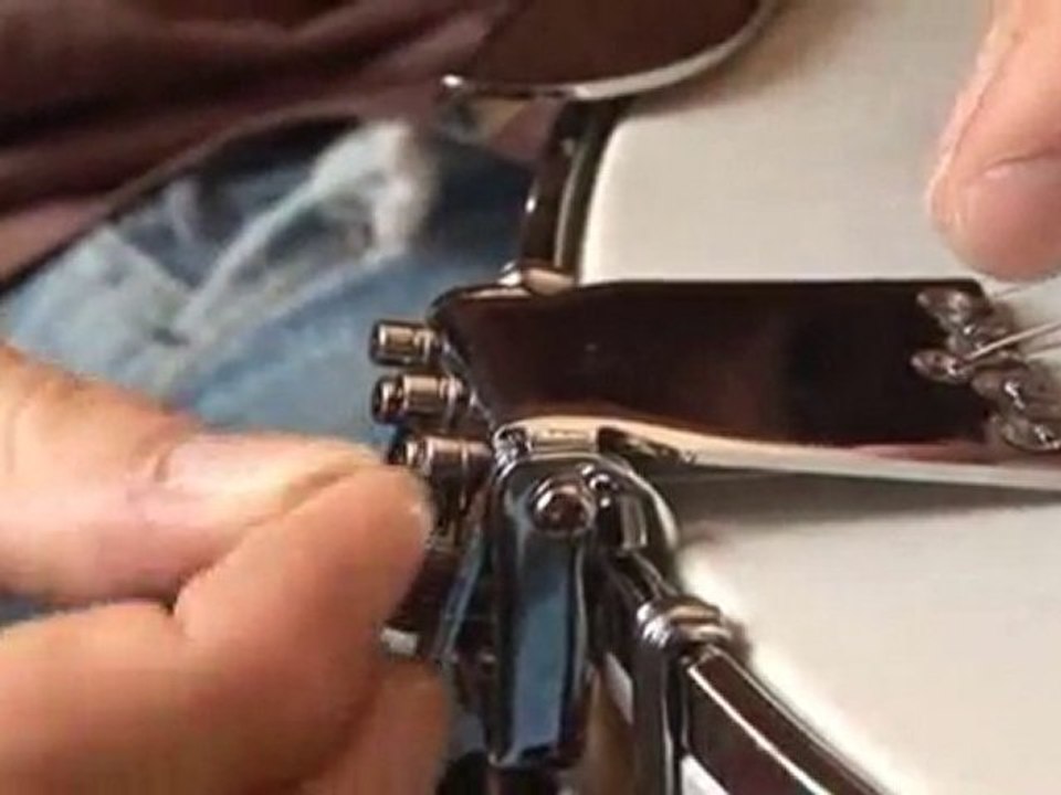 How To String A Banjo