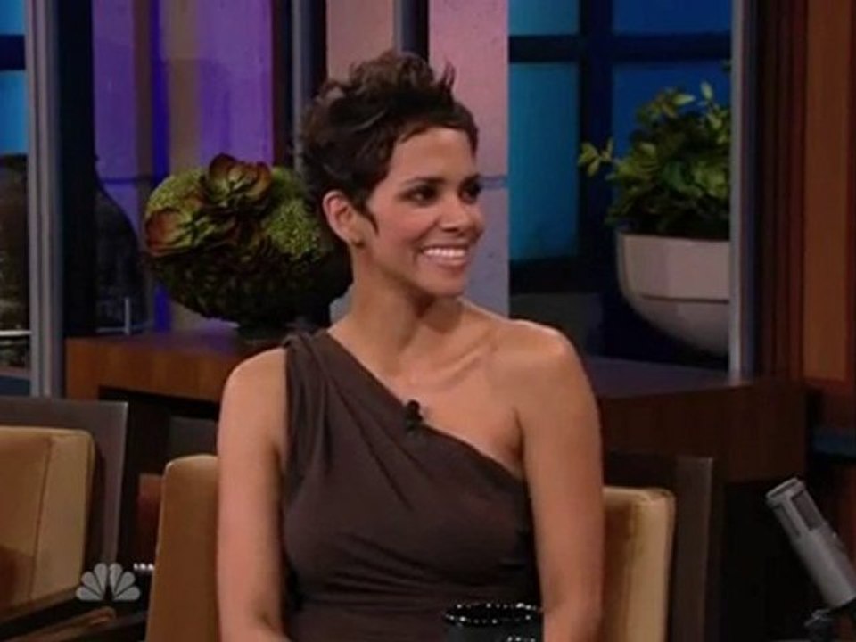halle leno int