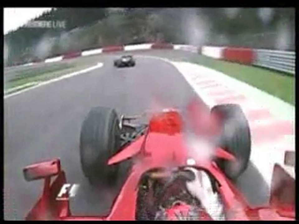 F1 Belgium 2008 - Lewis Hamilton Kimi Raikkonen Scrap
