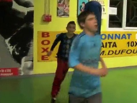 Louvroil : séance d'entraînement au Boxing Sport