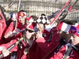 FLASH MOB France Montagnes : 350 moniteurs de Ski à Paris !