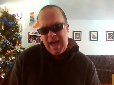 LIPSING GLASS PAPARAZZI LADY GAGA LIPSING !!!