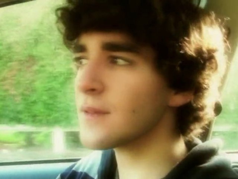 HUGO SAHKI "Le premier pas"