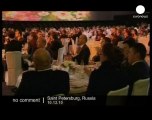 Vladimir Putin singing and playing piano - no comment