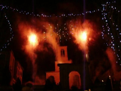 Fête de l'hiver Oyonnax 2010 Feu D'artifice Part 1 (Debut)