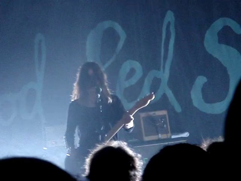 Blood red shoes "It's getting boring by the sea" au Trabendo