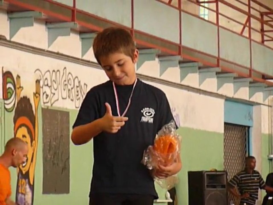 remise des médailles Lucas,compétition  trampoline Déc 2010