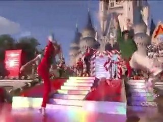 [HD] Miley Cyrus Disney Christmas Parade www.keepvid.com]