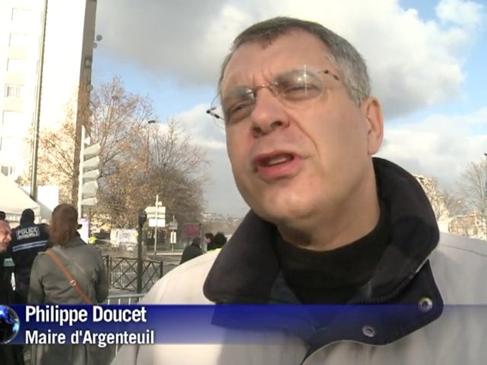 Démolition de tours d'un quartier en rénovation à Argenteuil