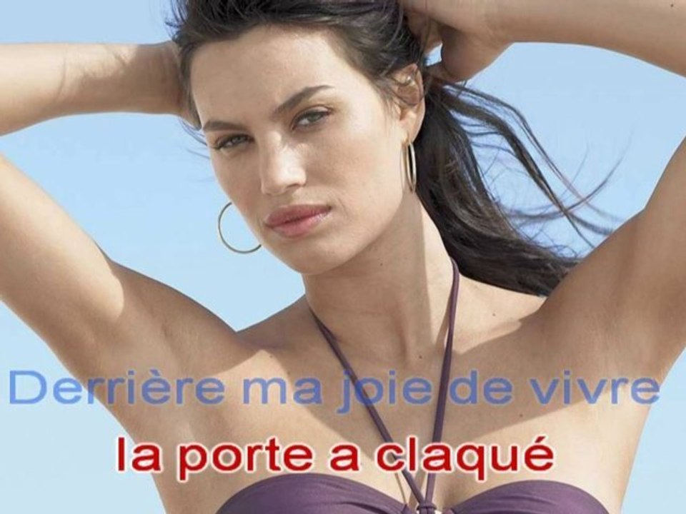 Derrière les barreaux