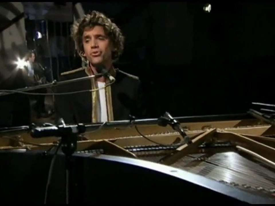 [HD] Mika   We Are Golden Acoustic Abbey Road plus interview