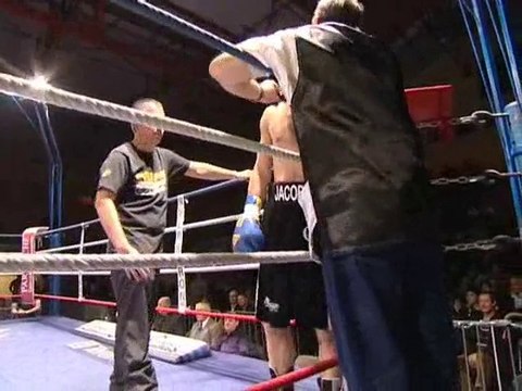 Calaisis TV Boxe Encore une victoire pour Romain Jacob