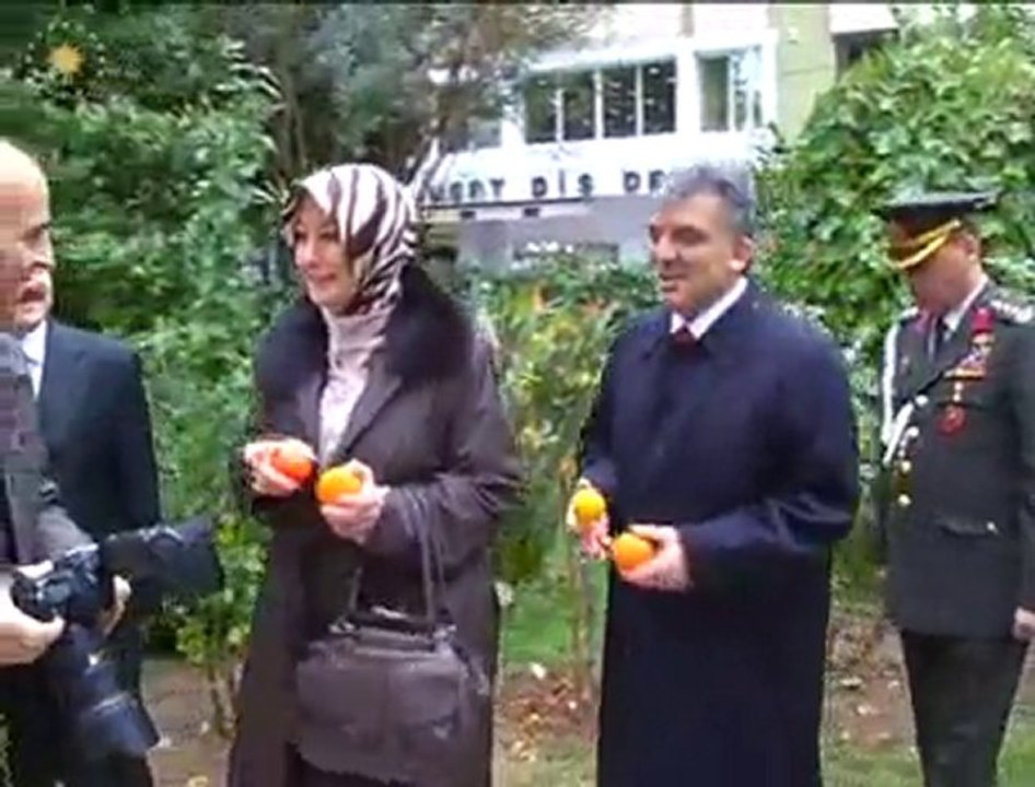 Cumhurbaşkanı Gül ve eşi, Adana'da Vali Konağında kahvaltıda