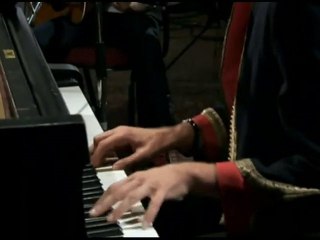 [HD] Mika   Grace Kelly Abbey Road plus interview