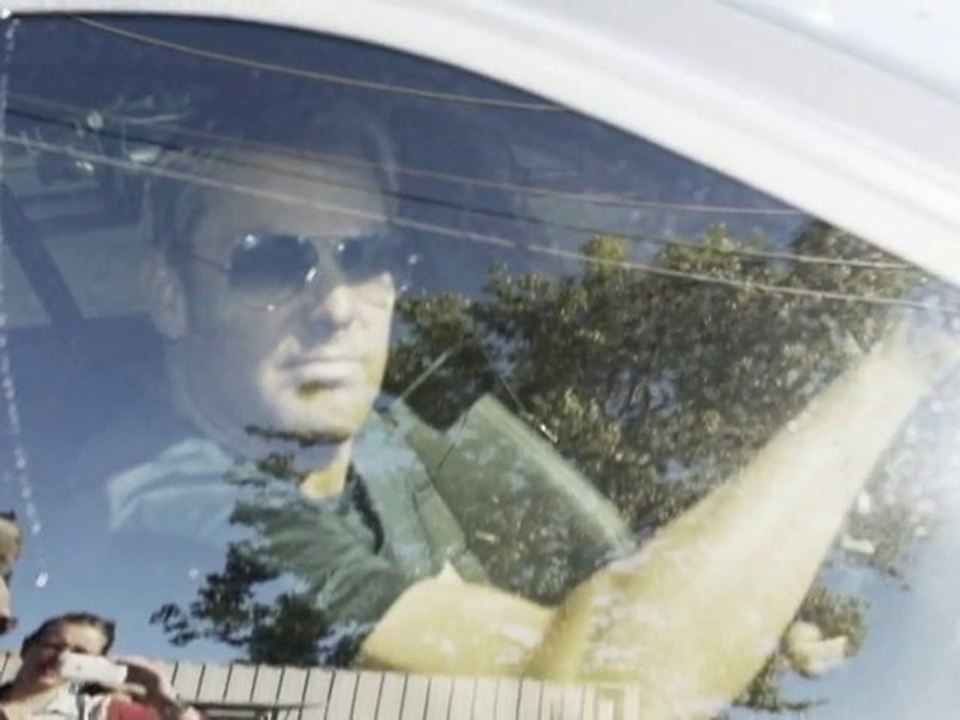 Liz Hurley confirms split