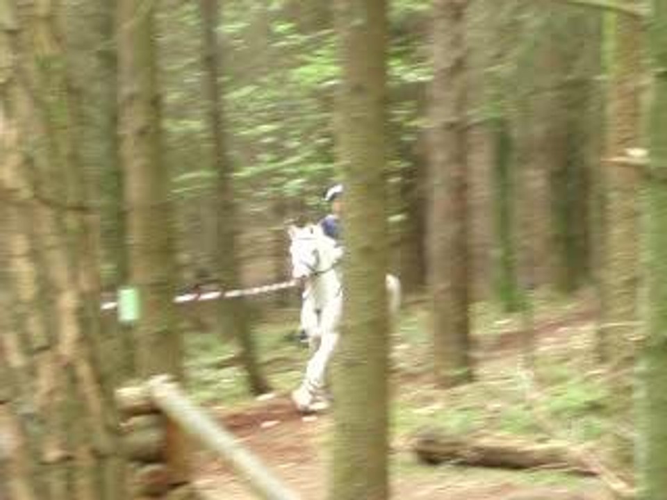 hélène et apollon pondi