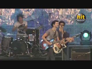BB BRUNES - La la love you (concert Hit West)