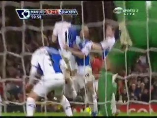 5Cristiano Ronaldo lets fly for his free-kick