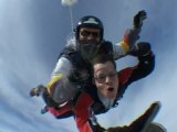 Vampiro de Lua Vermelha salta de paraquedas com a QuedaLivre