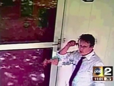 LOREX Security Camera catches Preppy Burglar
