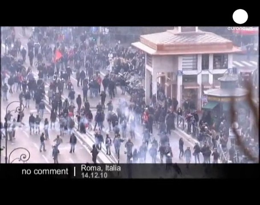 Violentes manifestations anti-Berlusconi en......
