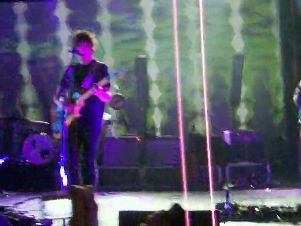 MGMT - Electric Feel | Live @ Lyon, 14.12.2010 - Transbordeu