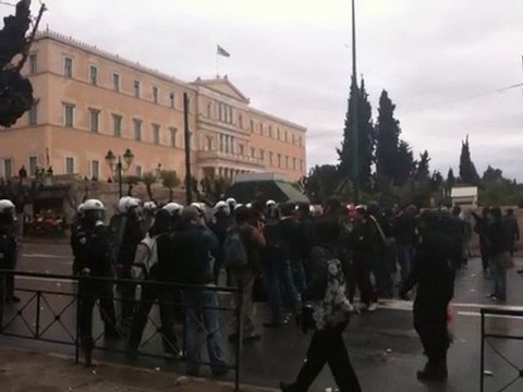 Polites zitoun apo ta MAT na paroun meros stin poreia