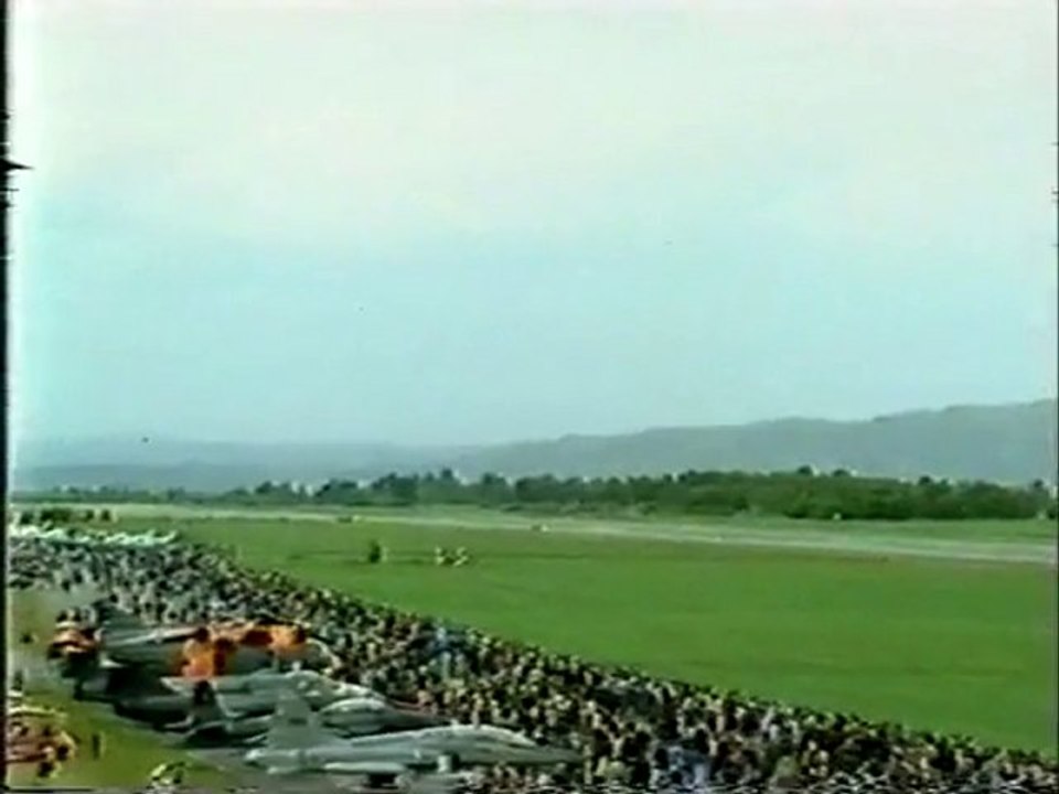 Mirage F1 passe le mur du son en Meeting Aeriens