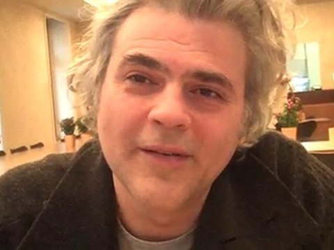 Ο Νίκος Καραθάνος στο cosmo.gr