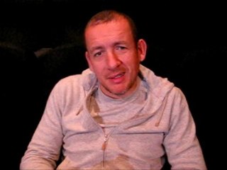 Les comdiens de "Rien à déclarer" vous saluent bien !