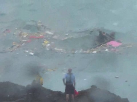 Hopes fade for Australia boat wreck survivors