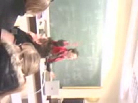 0018 - Prof de chimie qui danse