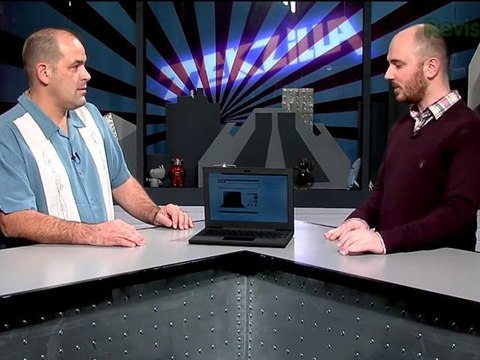 Don't Buy A Notebook This Week! Cr-48 Chrome OS Review. Passwords That Don't Suck. Mezzmo: A DLNA Server That Works. Cataclysm Rocks. Time Capsule or Airport Extreme? - Tekzilla