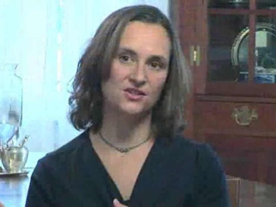 Recruiting CIA Agents : What types of trainees fail during the agent recruitment stage?