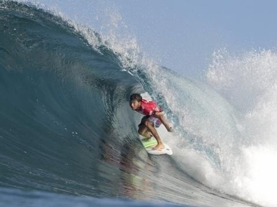 Jeremy Flores is "The Pipe Masters Champion"