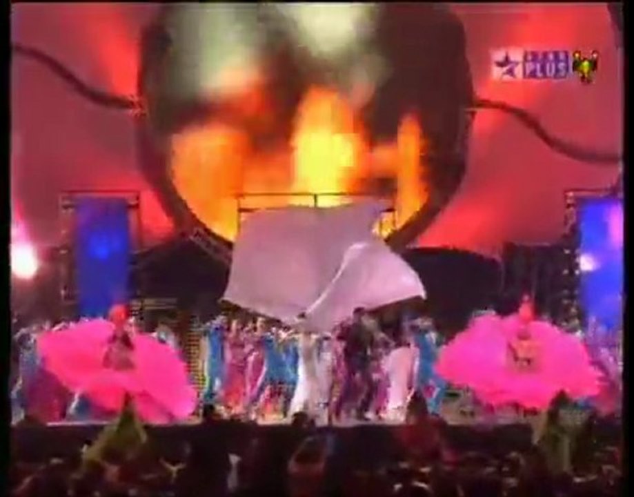 Kajra Re by Aishwarya Rai, Abhishek Amitabh Bachchan