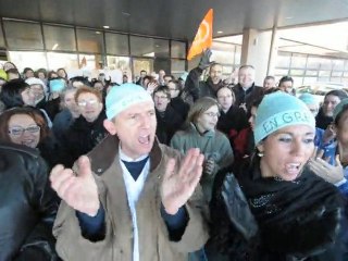 Manifestation à la clinique du Pré au Mans