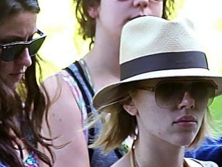 EXCLUSIVE: Scarlett Johansson escapes to the islands