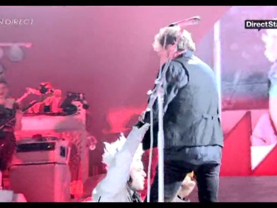 johnny hallyday et M a bercy 2010-12-17  Direct Star