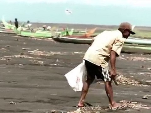 Indo Surf Trip - Dark Sands and great waves