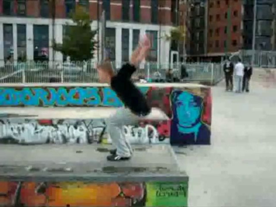 Easy- FreeRunning & Parkour 2010