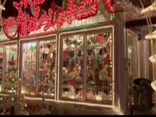 Christmas house lights up New York
