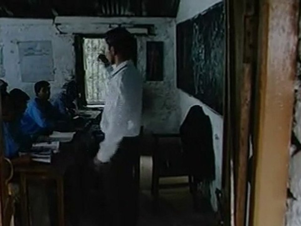 Daayen Ya Baayen (2010) Part 2 @ApniCommunity.Com