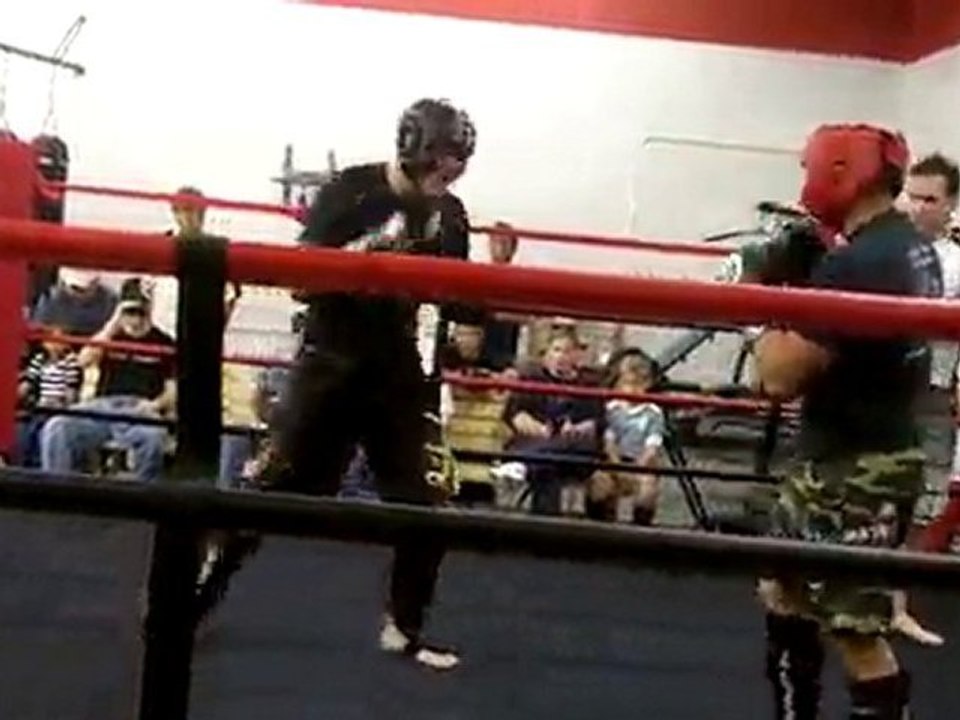Kickboxing Houston - Muay Thai Sparring - Craig and Jordan