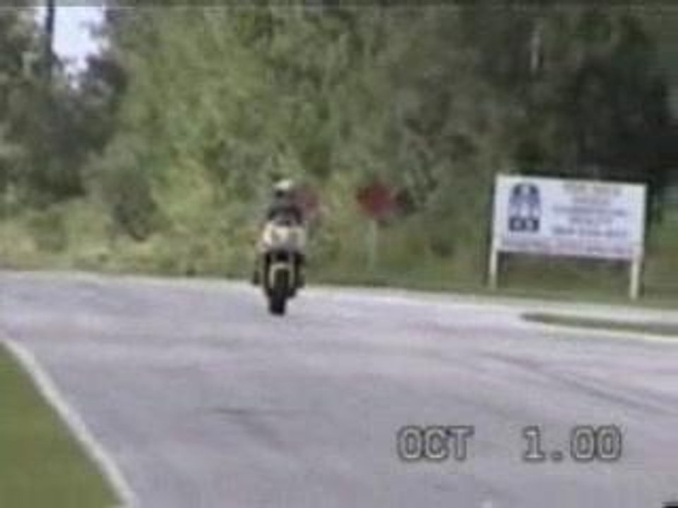 Wheeliing en CBR accident