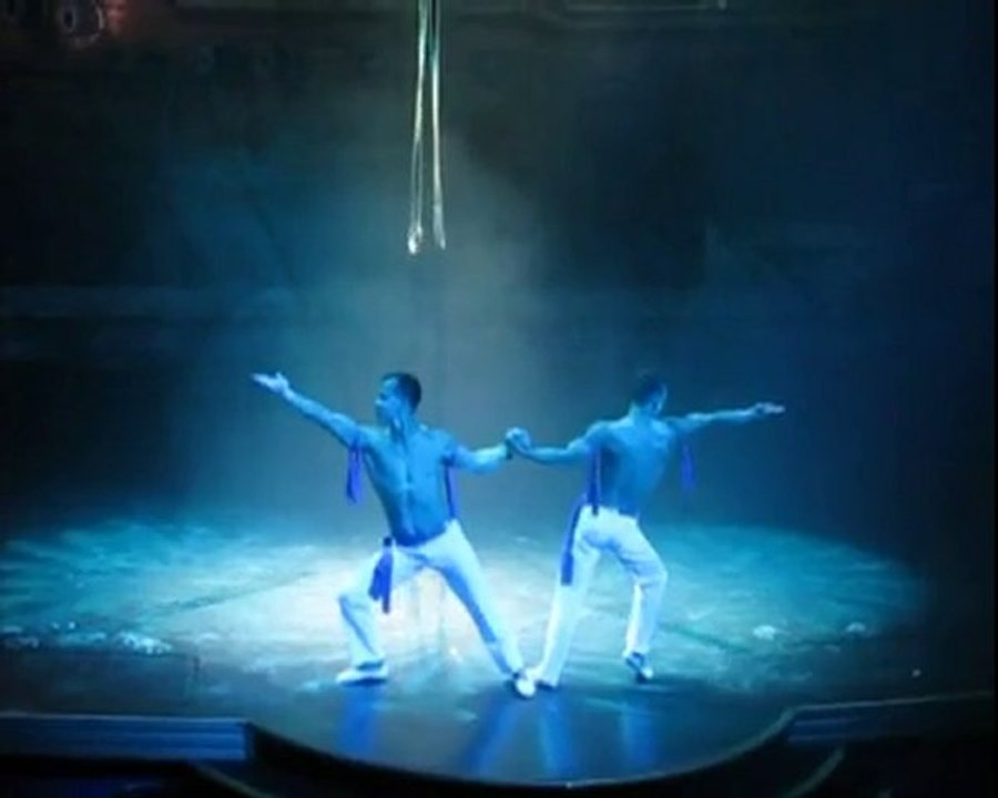 DUO FREEDOM-aerial acts-presents Art agency Valentino