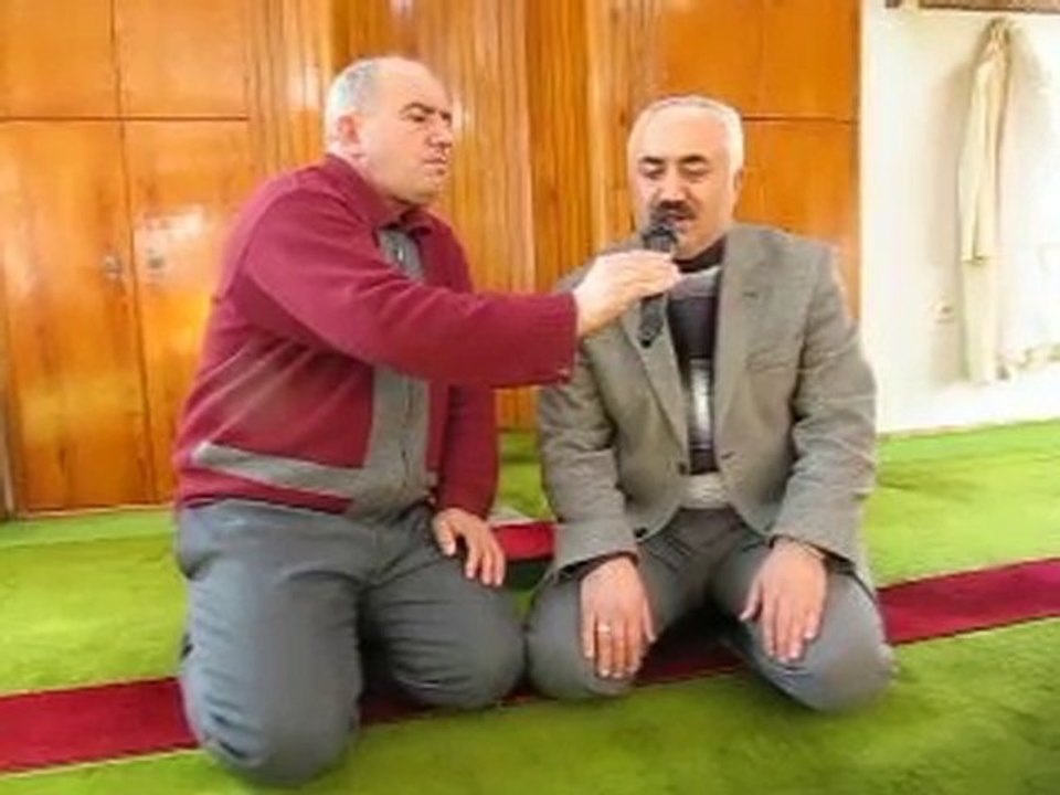 AYHAN DUMAN NECATTİN BOYUN DÜET ŞEHİTLER ÖLMEZ