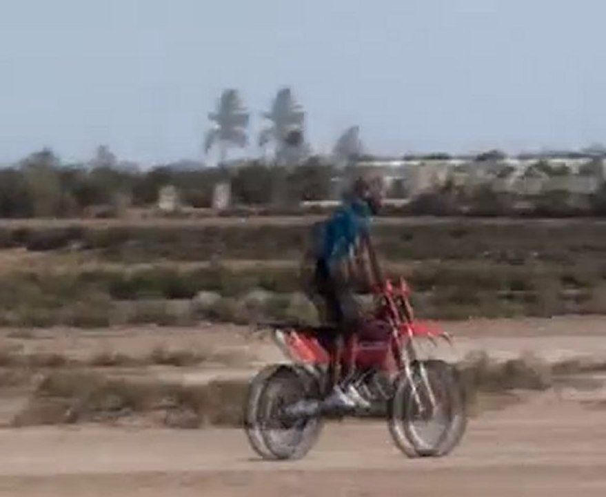 ZARZIS CROSS 2010 KTM 525 EXC SOPRA HESSI JERBI TUNISIE